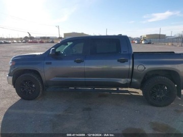 Toyota Tundra II 2021 Toyota Tundra 2021r., SR5, od ubezpieczalni 5.7 Benzyna 381KM, zdjęcie 3