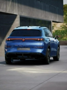 Volkswagen T-Roc I SUV Facelifting 1.5 TSI ACT 150KM 2026 Volkswagen T-Roc Wersja R-Line 1.5 eTSI 150 KM DSG, zdjęcie 11