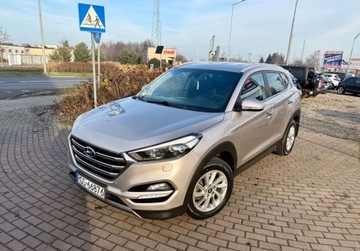 Hyundai Tucson III SUV 1.7 CRDI 115KM 2015 Hyundai Tucson 1.7 Crdi SALON PL Navi Ledy Extra stan 1.7 Diesel 115KM