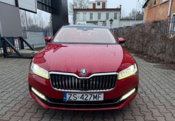 Skoda Superb III Liftback Facelifting 2.0 TSI 190KM 2019 Skoda Superb Skoda Superb 2.0 TSI LampK DSG 2.0 Benzyna 190KM