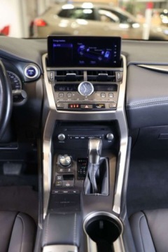 Lexus NX I SUV Facelifting 300h 197KM 2021 Lexus NX 300h F Impression AWD 2.5 Hybryda 197KM, zdjęcie 24