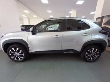 Toyota 2025 Od ręki - Style 1.5 Hybrid 116KM | Podgrzewane fotele!, zdjęcie 2