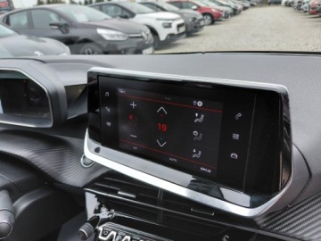 Peugeot 208 II 2021 Peugeot 208 Automat Virtual Asystent pasa Navi 1.2 Benzyna 100KM, zdjęcie 14