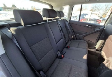 Volkswagen Tiguan I SUV Facelifting 2.0 TDI CR DPF BlueMotion 140KM 2012 Volkswagen Tiguan Volkswagen Tiguan 2.0 TDI BlueMot TrendampFun 2.0 140KM, zdjęcie 20