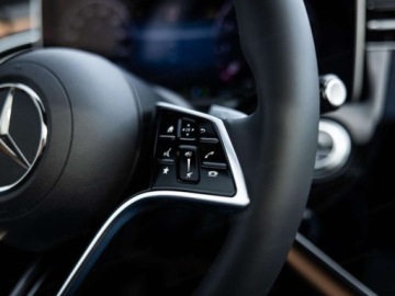 Mercedes Klasa E W214 Sedan 3.0 450d 367KM 2025 E Klasa 450 d 4-Matic Exclusive 3.0 (367KM) 2025, zdjęcie 11