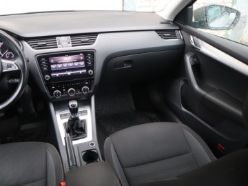 Skoda Octavia III Liftback Facelifting 1.5 TSI ACT 150KM 2018 Skoda Octavia 1.5 TSI, Salon Polska, Serwis ASO, zdjęcie 7