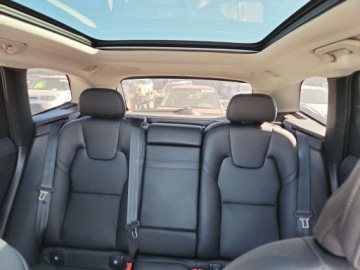 Volvo XC60 II 2021 Volvo XC 60 2021 VOLVO XC60 T5 MOMENTUM 2.0 Benzyna 247KM, zdjęcie 9