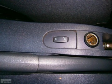 Renault Clio III Hatchback 5d Phase II 1.5 dCi 75KM 2012 Renault Clio 1,5dci VAT 1, zdjęcie 9