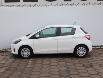 Toyota Yaris III Hatchback 5d Facelifting 2017 1.0 VVT-i 72KM 2020 Toyota Yaris 1.0 VVT-i, Salon Polska, Serwis ASO, zdjęcie 2