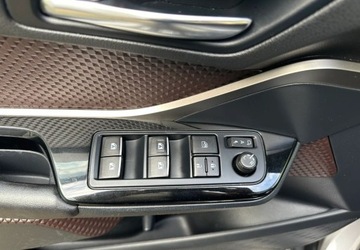 Toyota C-HR I Crossover 1.2L Turbo 116KM 2016 Toyota C-HR Toyota C-HR 1.2 T Prestige 1.2 Benzyna 116KM, zdjęcie 29