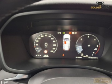 Volvo V60 II  Kombi 2.0 D3 150KM 2020 Volvo V60 2,0 D3 150KM klima elektryka led alu navi tempomat oplacony 2.0, zdjęcie 13