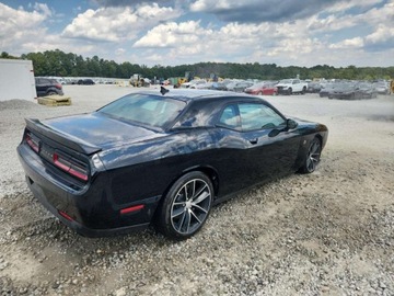 Dodge Challenger III 2016 Dodge Challenger RT Scat Pack 2016 6.4l 6.4 Benzyna 485KM, zdjęcie 3