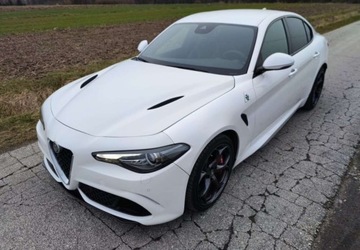 Alfa Romeo Giulia II Sedan 2.9 V6 510KM 2017 Alfa Romeo Giulia Alfa Romeo Giulia 2.9 V6 Bi-Turbo AT8 Quadrifoglio 2.9, zdjęcie 2