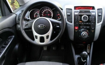 Kia Venga Mikrovan 1.4 DOHC CVVT 90KM 2012 Kia Venga Kia Venga Benzyna Zadbany Egzemplarz 1.4 Benzyna 90KM, zdjęcie 10