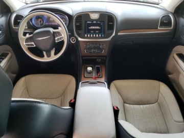 Chrysler 300C II 2017 Chrysler 300C Platinum 2017 5.7l 5.7 Benzyna 363KM, zdjęcie 8