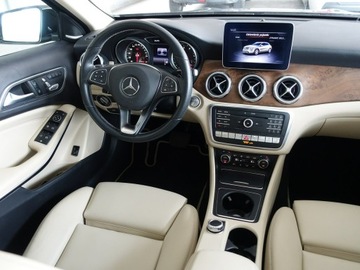 Mercedes GLA I Off-Roader Facelifting 2.0 250 211KM 2019 Mercedes GLA 250 2.0 Ben.210KM/4-Matic/Panorama, zdjęcie 21