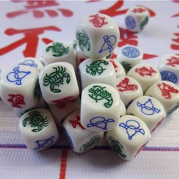 10 акриловых кубиков, рассказывающих истории.