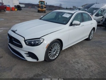 Mercedes Klasa E W213 2022 Mercedes-Benz Klasa E 350 4Matic 2022 2.0 Benzyna 255KM, zdjęcie 1