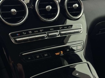Mercedes GLC C253 SUV Facelifting 2.0 200d 163KM 2020 Mercedes-Benz GLC 200d 4 Matic Kamera cofania Nawigacja LED Salon Pols, zdjęcie 22