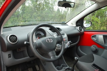 Toyota Aygo I Hatchback 3d 1.0 VVT-i 68KM 2007 Toyota Aygo. Zarejestrowany w Polsce. Benzyna., zdjęcie 8