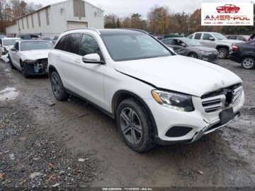 Mercedes GLC C253 2017 Mercedes-Benz GLC 300 4MATIC, od ubezpieczalni 2.0 Benzyna 241KM
