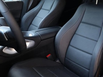 Mercedes GLE V167 SUV Facelifting 3.0 450d 367KM 2025 MERCEDES-BENZ GLE 450 d 4-Matic AMG Line 3.0 (367KM) 2025, zdjęcie 4