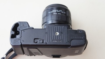 Классический аналоговый фотоаппарат OLYMPUS OM 707
