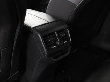 Peugeot 3008 II Crossover 2.0 BlueHDi 150KM 2017 Peugeot 3008 virtual cocpit full LED półskóra, zdjęcie 36