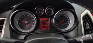 Opel Astra J Sports Tourer Facelifting 1.4 Turbo ECOTEC 140KM 2013 Opel Astra 1,4 TURBO 140KM Led Super Stan Oplaty 1.4 Benzyna 140KM, zdjęcie 27