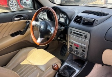 Alfa Romeo 147 Hatchback 1.9 JTD 115KM 2006 Alfa Romeo 147 2006 r. 1.9 Diesel 116KM, zdjęcie 13