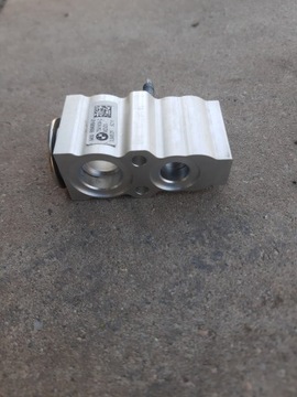 BMW G20 Расширительный клапан кондиционера 6994989