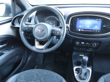Toyota Aygo X 1.1 VVT-i 72KM 2022 Toyota Aygo X 1.0, Salon Polska, 1. Właściciel, zdjęcie 6