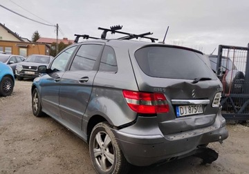Mercedes Klasa B W245 180 CDI 109KM 2010 Mercedes-Benz Klasa B 2010r, 2.0 Diesel, AUTOMAT,SALON POLSKA. Lekko uszko, zdjęcie 2