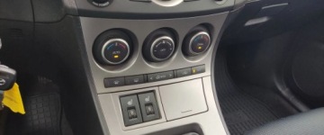 Mazda 3 II Hatchback Facelifting 1.6 MZR 105KM 2011 Mazda 3 1.6 benz ,bezwypadek,jeden wlasc ,klima sprawna 1.6 Benzyna 105KM, zdjęcie 16