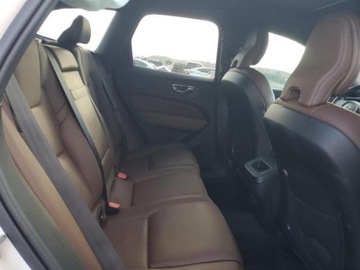 Volvo XC60 II 2021 Volvo XC 60 Volvo XC60 T5 AWD Momentum 2.0 Benzyna 250KM, zdjęcie 8