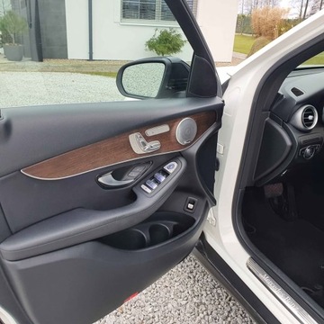 Mercedes GLC C253 2020 Mercedes GLC 2.0 benzyna 258KM 4X4 2020r, zdjęcie 6