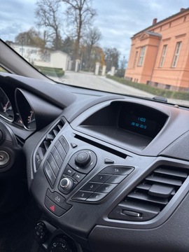 Ford Fiesta VII 2013 Ford Fiesta 1.25 benzyna Biała perełka, zdjęcie 18