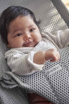 Leżaczek BABYBJORN Bliss Mesh Grey