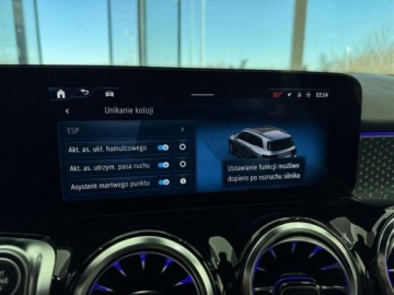 Mercedes GLB SUV 2.0 200d 150KM 2023 Mercedes-Benz GLB Progressive Ambiente Kamera cofania Nawigacja Podgrz, zdjęcie 33