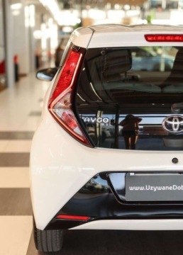 Toyota Aygo II Hatchback 3d Facelifting 1.0 VVT-i 72KM 2021 Toyota Aygo 1.0 VVT-i X-play Benzyna 72KM, zdjęcie 15