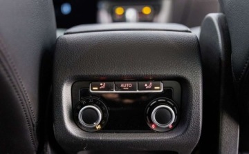 Volkswagen Sharan II Van Facelifting 2.0 TSI 220KM 2016 Volkswagen Sharan 2.0 TSI BMT Highline DSG 2.0 Benzyna 220KM, zdjęcie 24