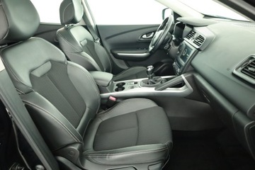 Renault Kadjar Crossover 1.2 Energy TCe 130KM 2016 Renault Kadjar 1.2 TCe, Serwis ASO, Skóra, Navi, zdjęcie 6