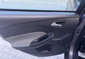 Ford Focus III Kombi 1.6 Duratorq TDCi DPF 115KM 2013 Ford Focus Bezwypadeksalonjedzie jak noweNAVI 1.6 Diesel 115KM, zdjęcie 9