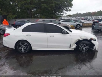 Mercedes Klasa C W206 2024 Mercedes-Benz Klasa C 2024 Mercedes-Benz C-Class C 300 4MATIC Sedan 2.0, zdjęcie 5