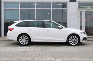 Skoda Octavia IV Kombi 2.0 TDI 150KM 2022 Skoda Octavia Ambition, zdjęcie 4