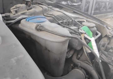 Audi A4 B8 Avant 2.0 TDI 140KM 2011 Audi A4 Avant 2011r, 2.0 TDI. Lekko uszkodzony przod i tyl. Jezdzi. 2.0, zdjęcie 22