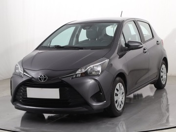 Toyota Yaris III Hatchback 5d Facelifting 2017 1.5 Dual VVT-iE 111KM 2019 Toyota Yaris 1.5 Dual VVT-i, Salon Polska, zdjęcie 1