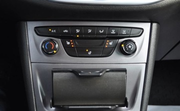 Opel Astra K Sports Tourer 1.4 Turbo 150KM 2016 Opel Astra 1.4 Benzyna AUTOMAT Nawigacja Radar ACC Cz. Parkowania 1.4, zdjęcie 31