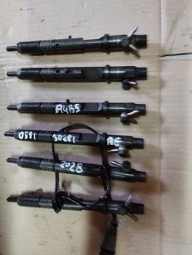 VSTŘIKOVAČE AUDI A4 B5 2.5TDI 2000R.059130202B