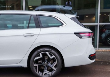 Volkswagen Passat B9 2025 Volkswagen passat-variant HAK, zawieszenie DCC, ekran 15, dostepny od reki, zdjęcie 9